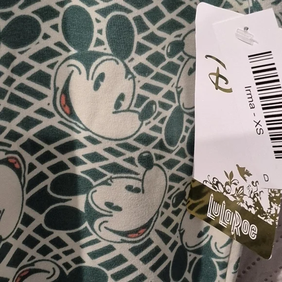 LuLaRoe Green and Cream Patterned Short Sleeve Top - Picture 2 of 3